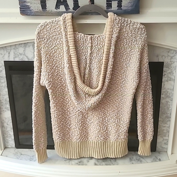 Almost Famous, cozy fall sweater! - Picture 6 of 7